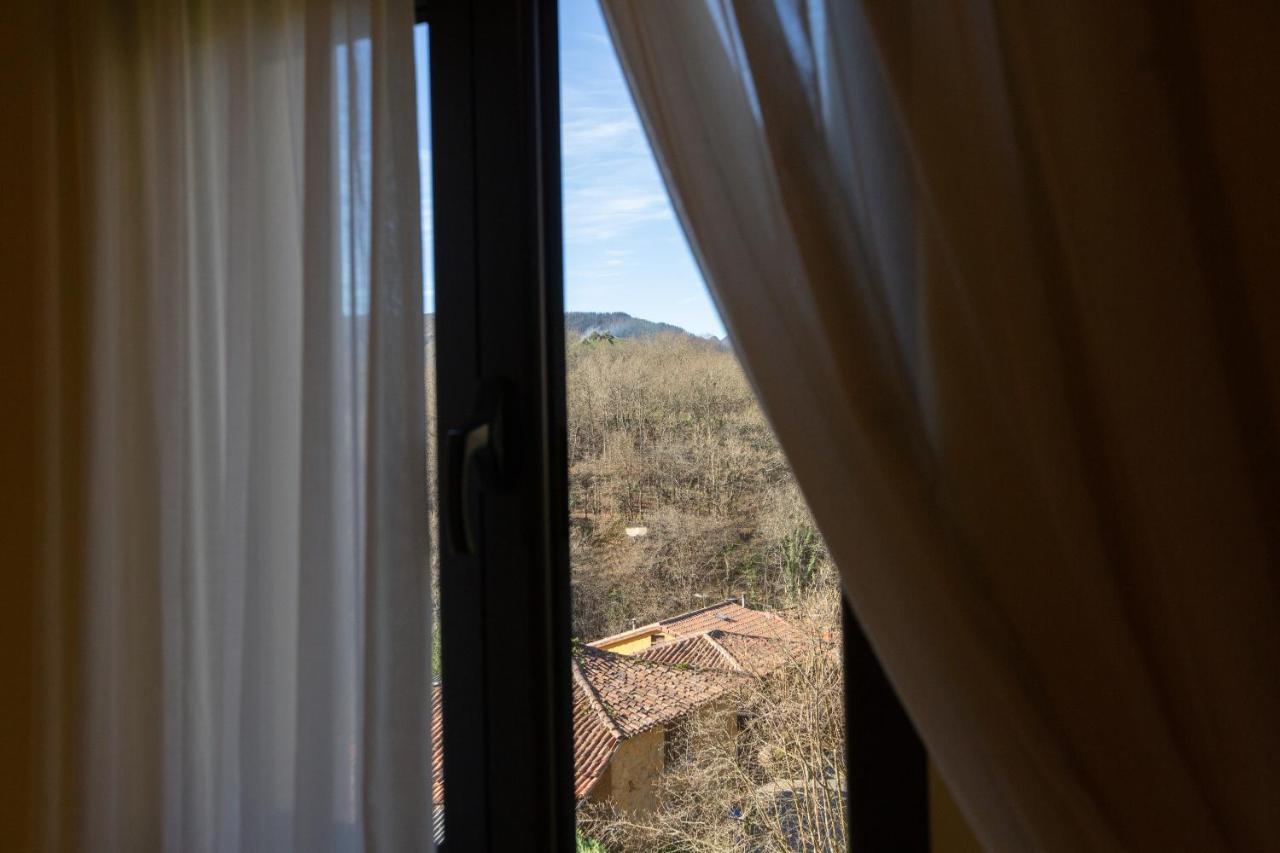 La Casona De Cardes Hotell Onís Eksteriør bilde