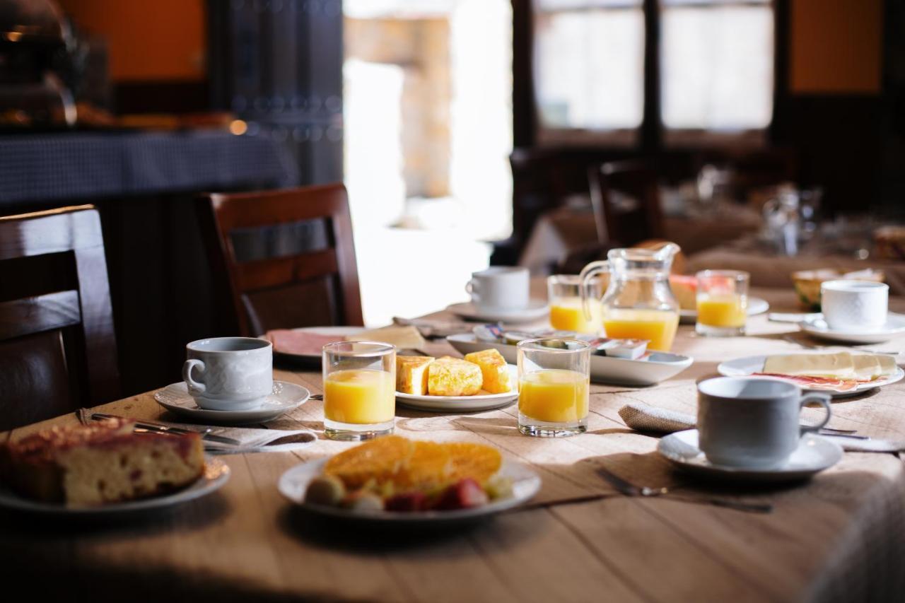 La Casona De Cardes Hotell Onís Eksteriør bilde