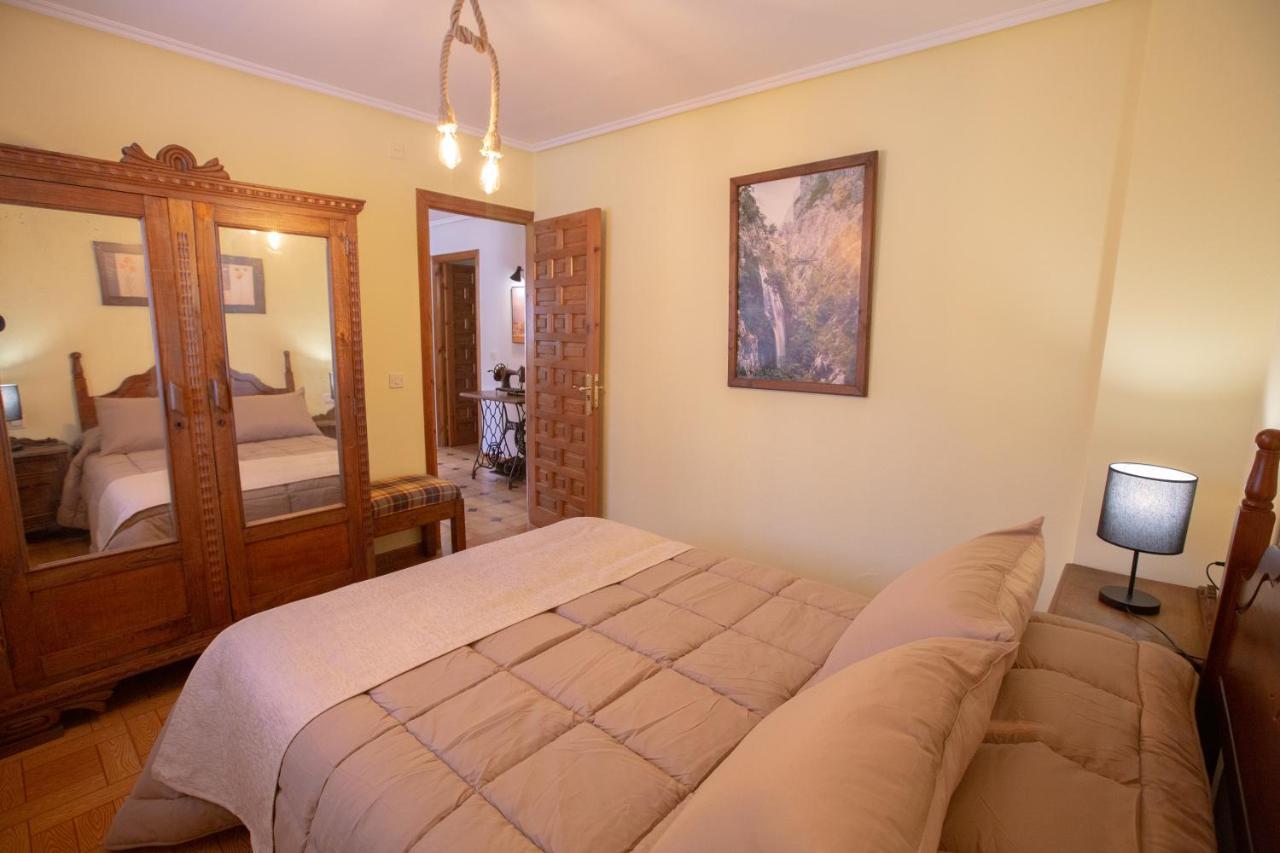 La Casona De Cardes Hotell Onís Eksteriør bilde