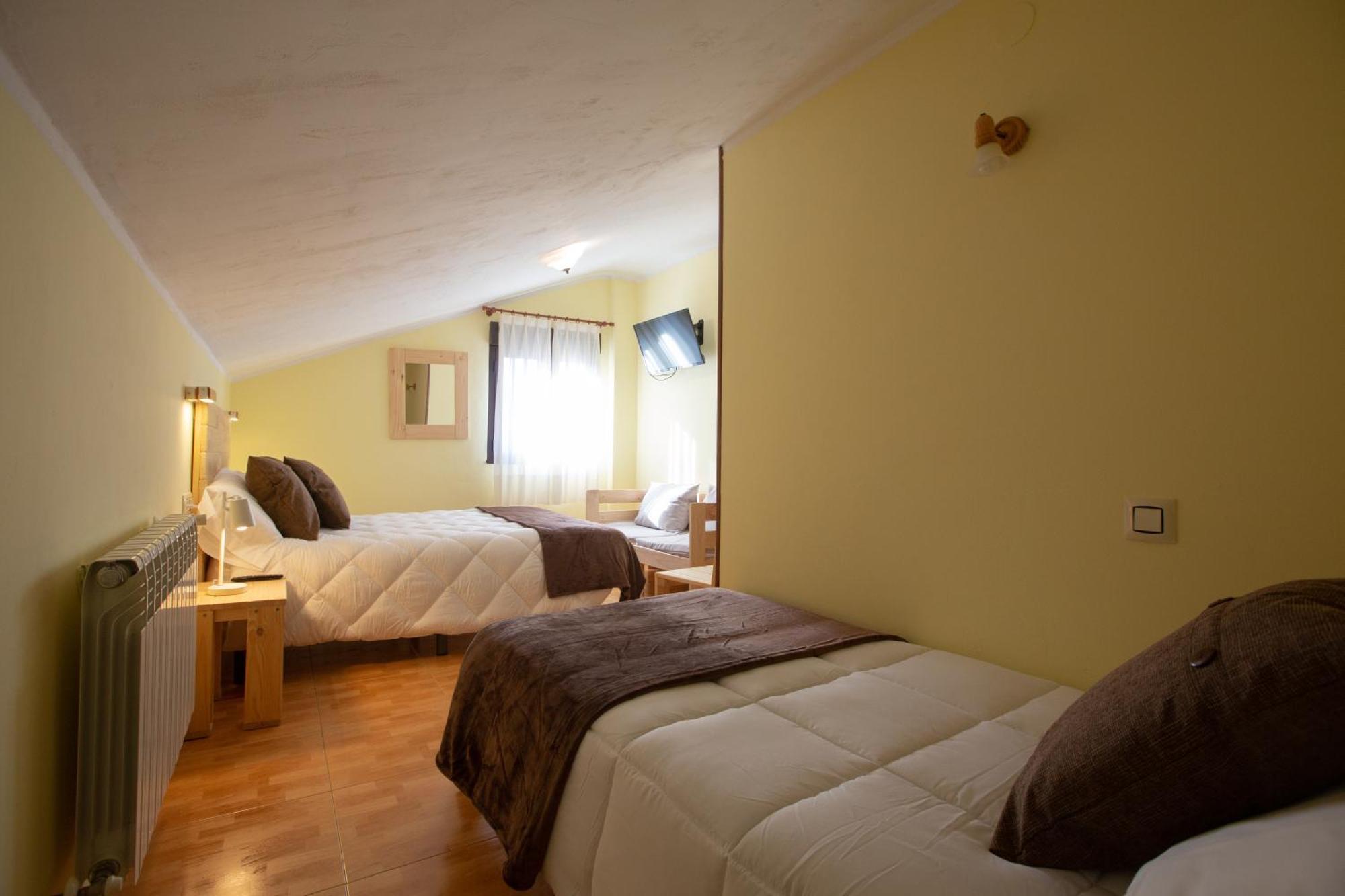 La Casona De Cardes Hotell Onís Eksteriør bilde