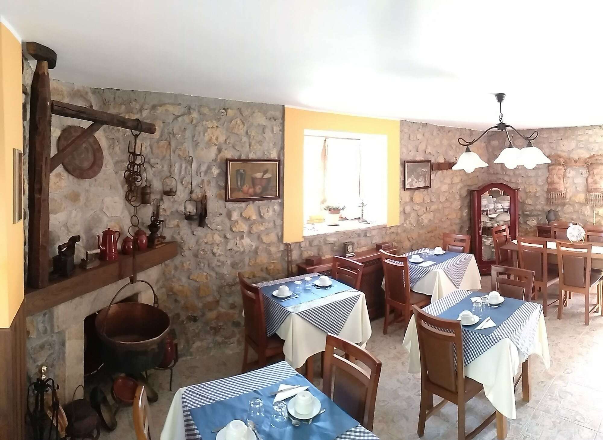 La Casona De Cardes Hotell Onís Eksteriør bilde
